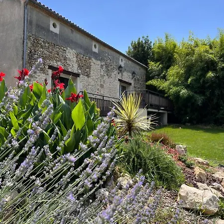 Holiday home Jardin D'essais Saint-Michel-de-Montaigne